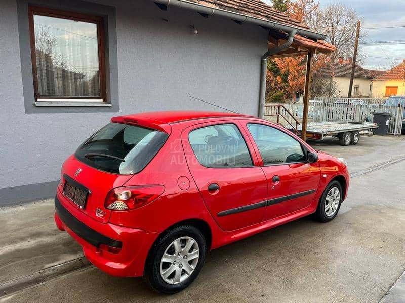 Peugeot 206 plus 1.1