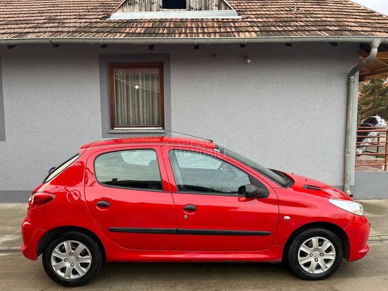 Peugeot 206 plus 1.1