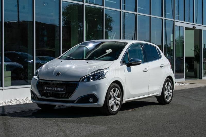 Peugeot 208 1.2 Allure B. M/T