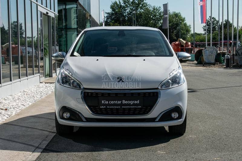 Peugeot 208 1.2 Allure B. M/T