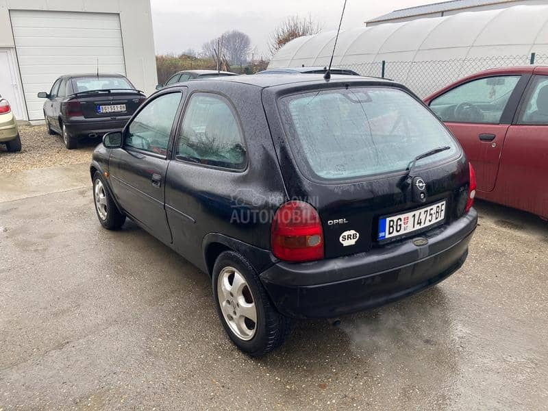 Opel Corsa B 