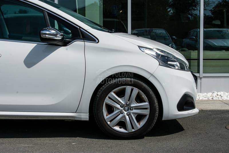 Peugeot 208 1.2 Allure M/T