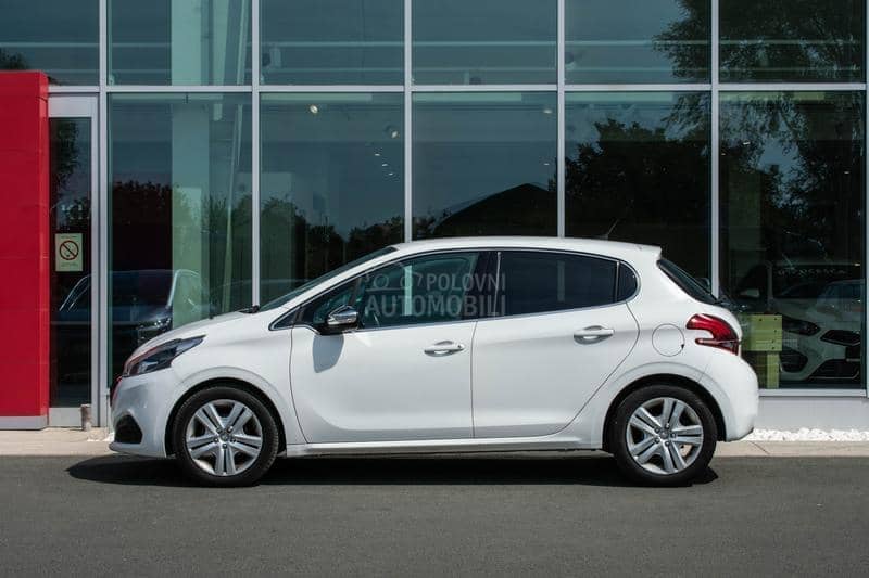 Peugeot 208 1.2 Allure M/T