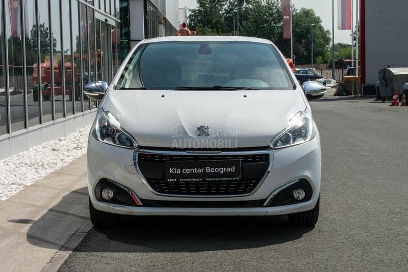 Peugeot 208 1.2 Allure M/T