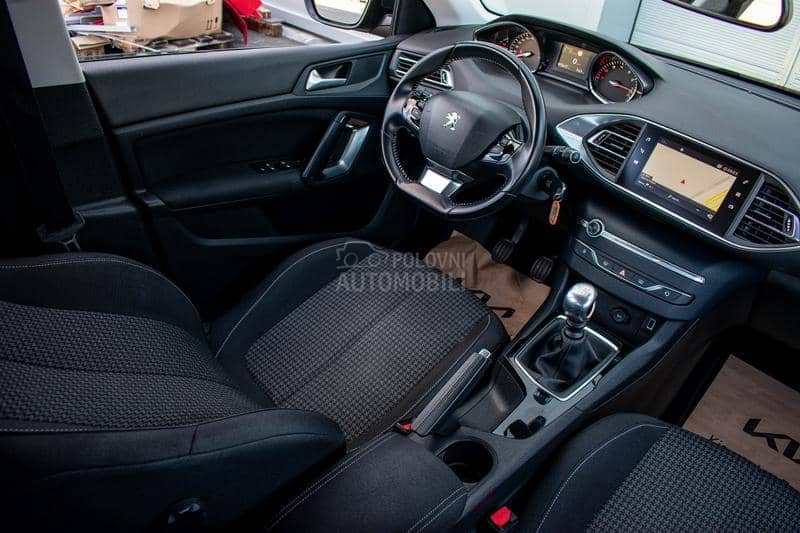 Peugeot 308 1.2  Active M/T