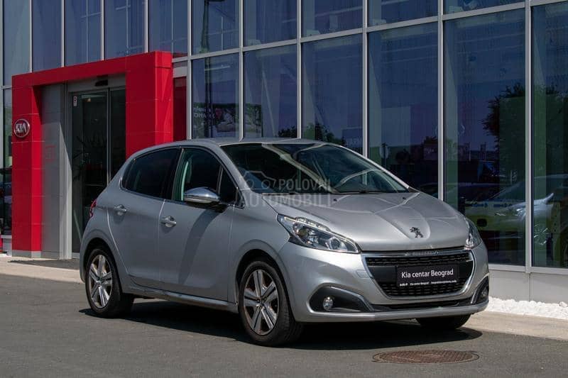 Peugeot 208 1.2 Allure M/T