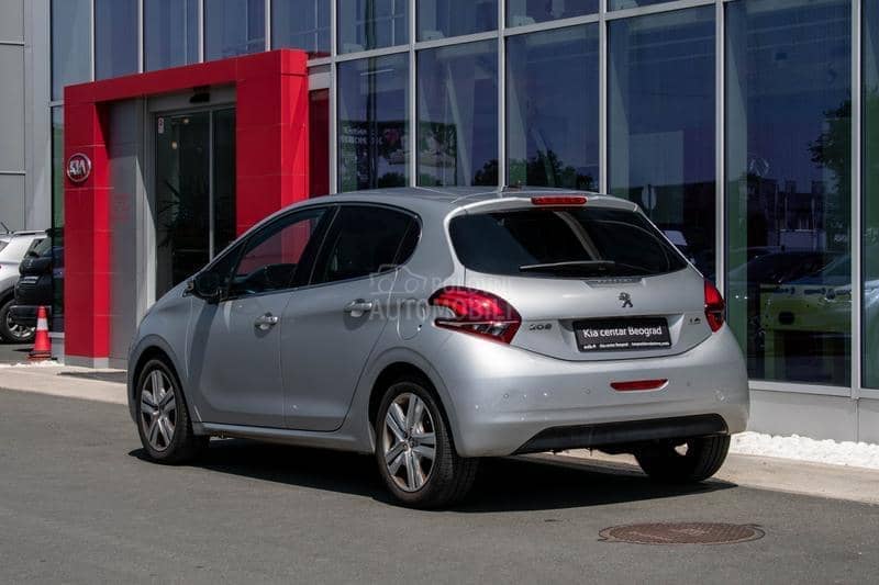 Peugeot 208 1.2 Allure M/T