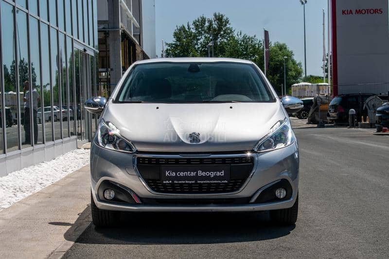 Peugeot 208 1.2 Allure M/T