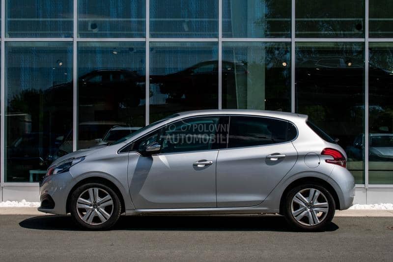 Peugeot 208 1.2 Allure M/T