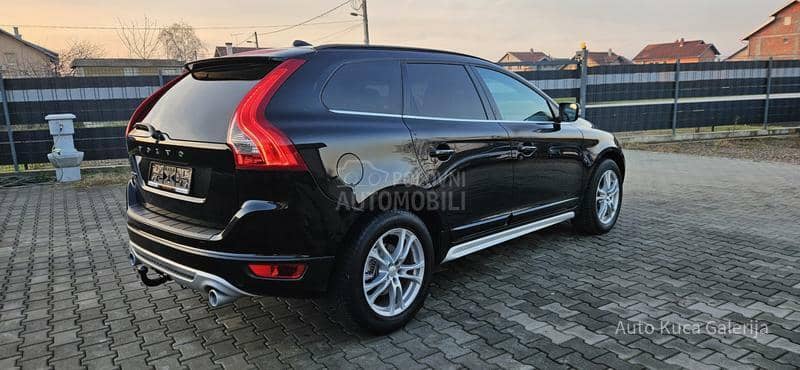 Volvo XC60 2.0 R-DESIGN