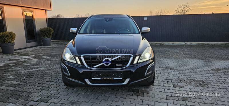 Volvo XC60 2.0 R-DESIGN