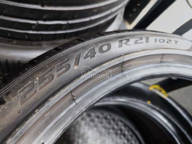 Pirelli 255/40 R21 Letnja