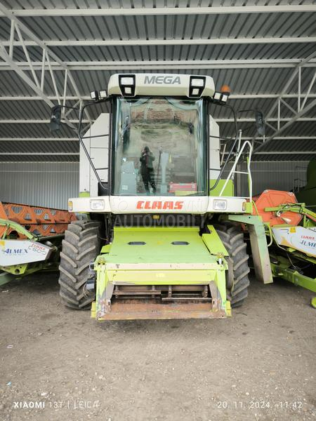 Claas Mega 370