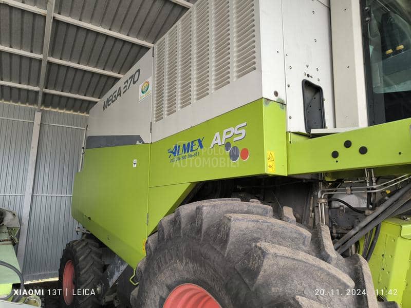 Claas Mega 370