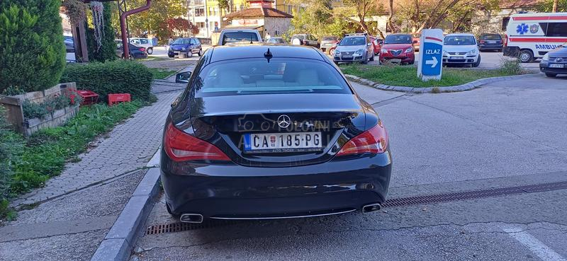 Mercedes Benz CLA 200 