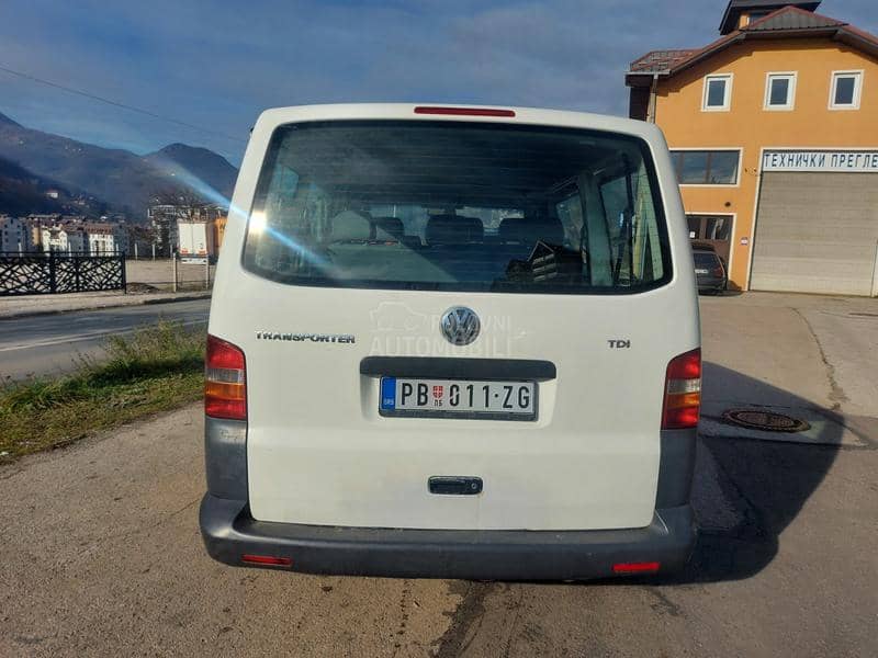 Volkswagen Transporter T5 1.9 TDI