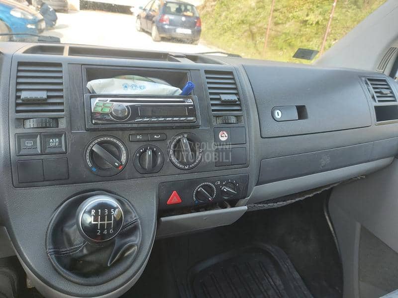 Volkswagen Transporter T5 1.9 TDI