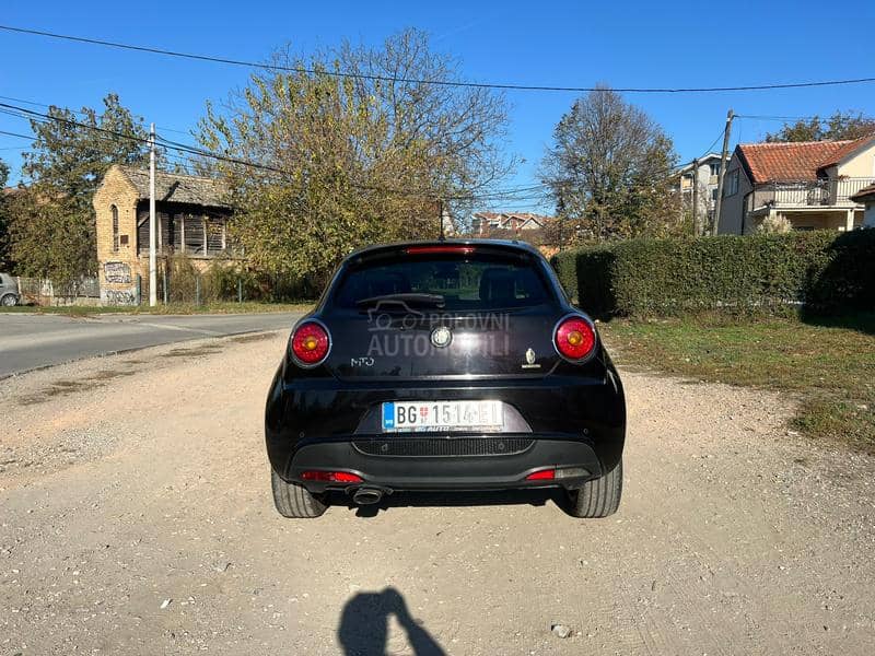 Alfa Romeo MiTo auto