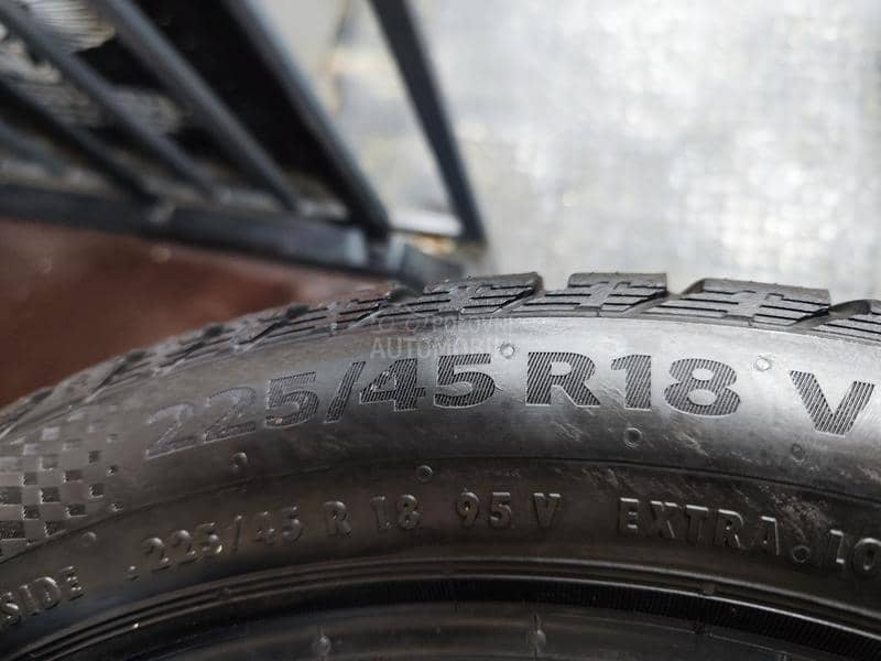 Continental 225/45 R18 Zimska