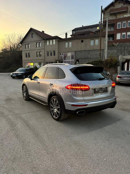 Porsche Cayenne 