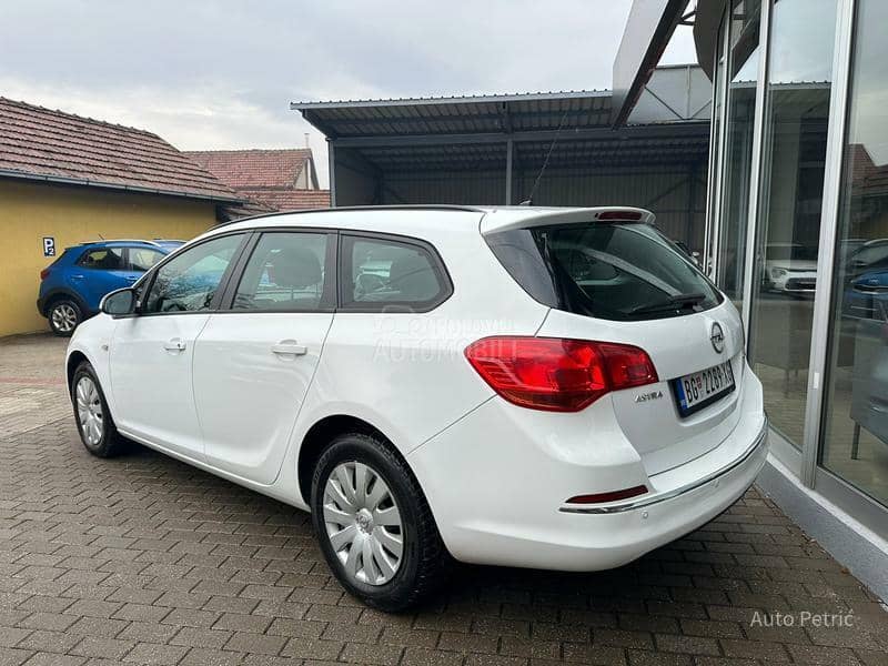 Opel Astra J 1.6 CDTI