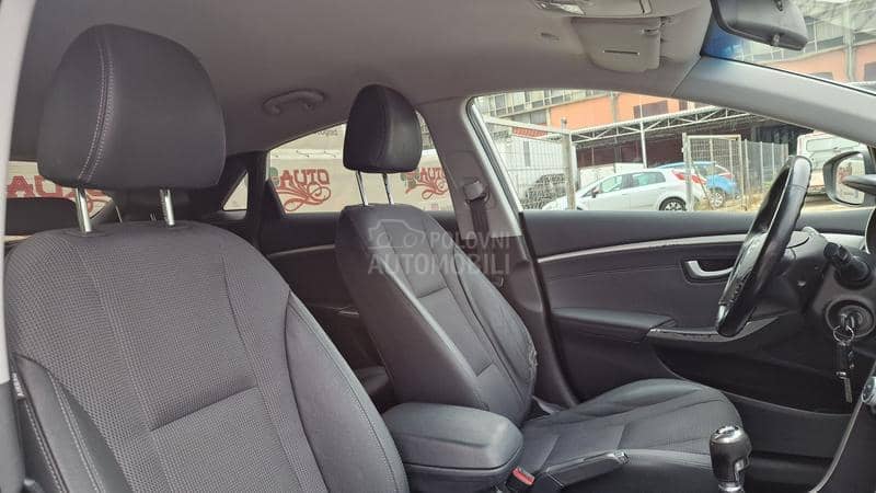 Hyundai i30 KREDlTl BEZ UCESCA