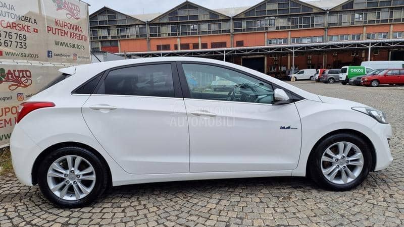 Hyundai i30 KREDlTl BEZ UCESCA