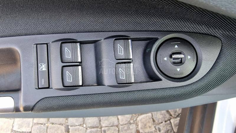 Ford C-Max KREDlT BEZ UCESCA