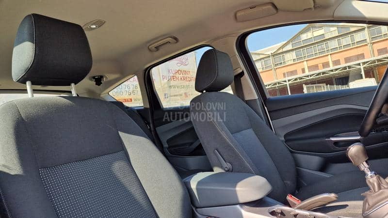 Ford C-Max KREDlT BEZ UCESCA