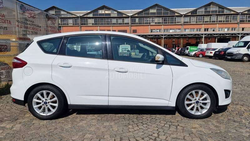 Ford C-Max KREDlT BEZ UCESCA