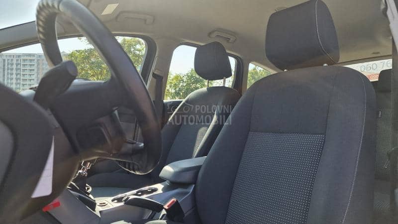 Ford C-Max KREDlT BEZ UCESCA