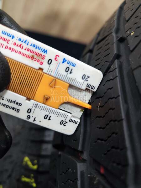 Continental 215/60 R16 Zimska