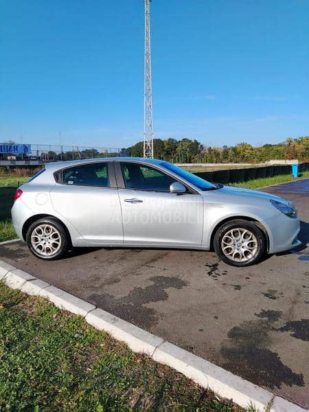 Alfa Romeo Giulietta 