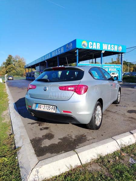 Alfa Romeo Giulietta 