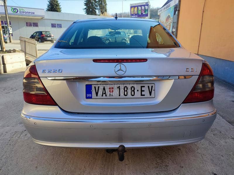 Mercedes Benz E 220 2.2 Cdi