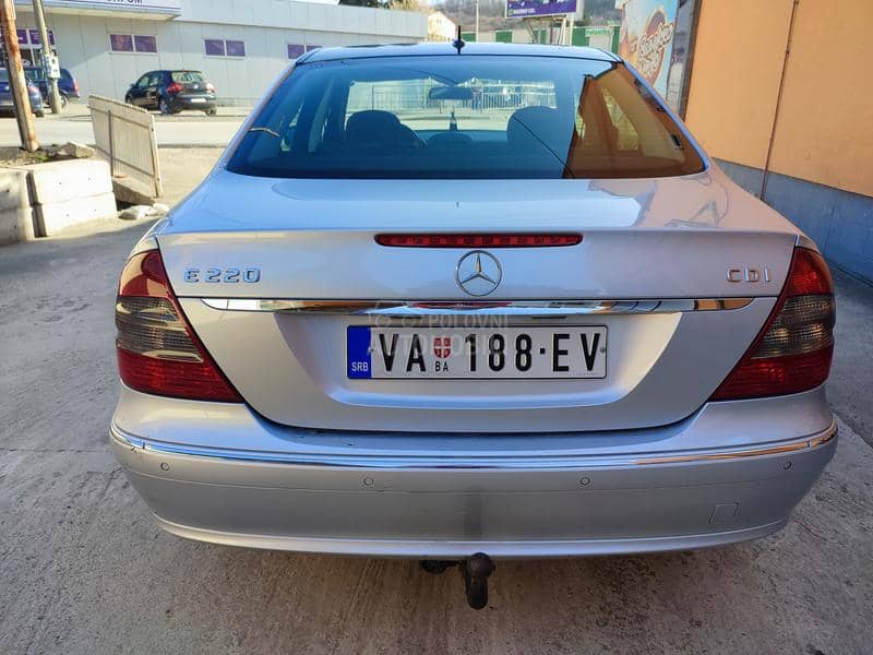 Mercedes Benz E 220 2.2 Cdi