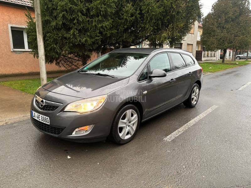 Opel Astra J 1.7 CDTI