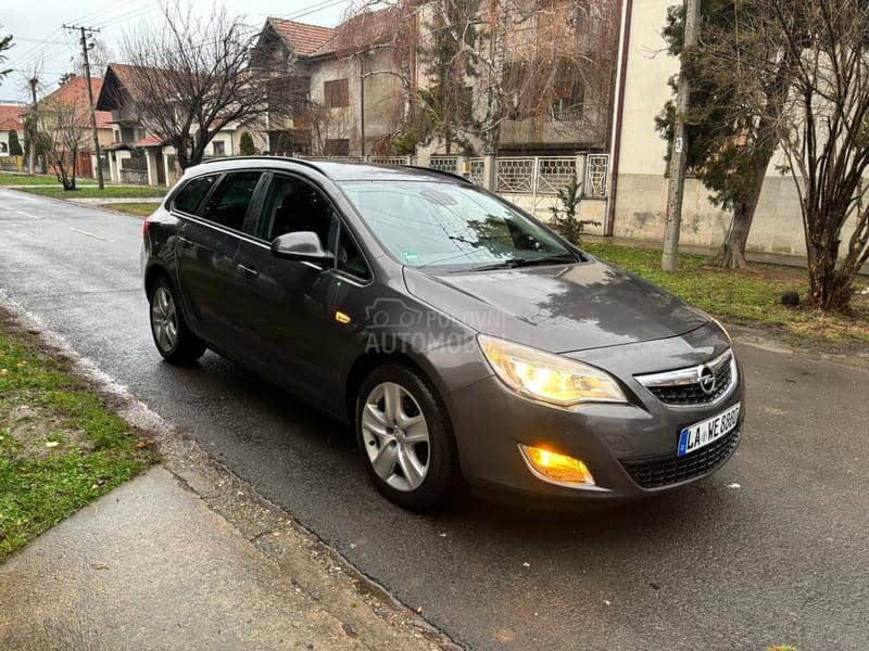 Opel Astra J 1.7 CDTI