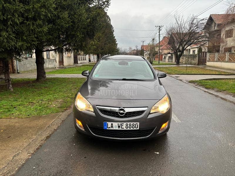 Opel Astra J 1.7 CDTI