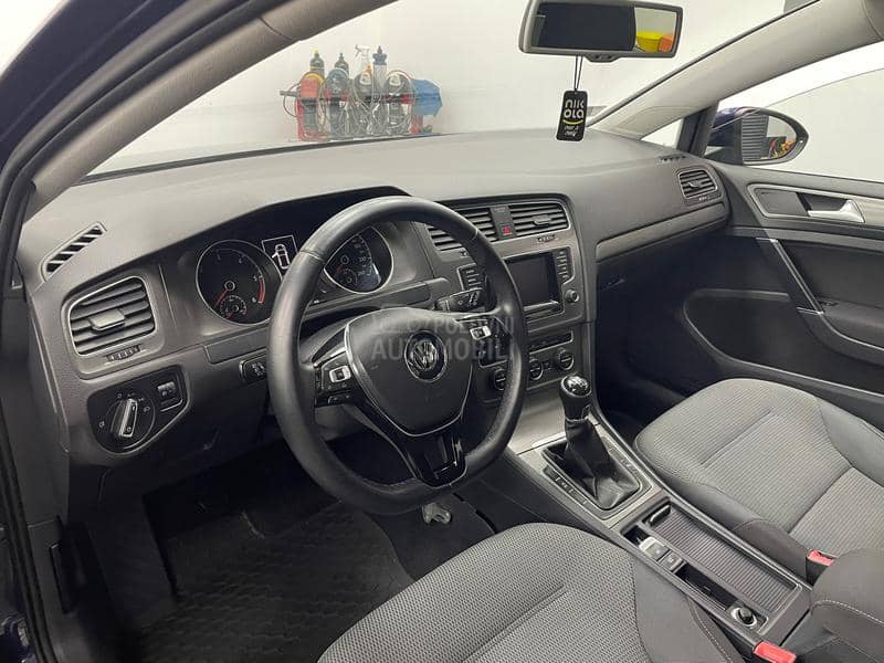 Volkswagen Golf 7 1.6TDI Bluemotion