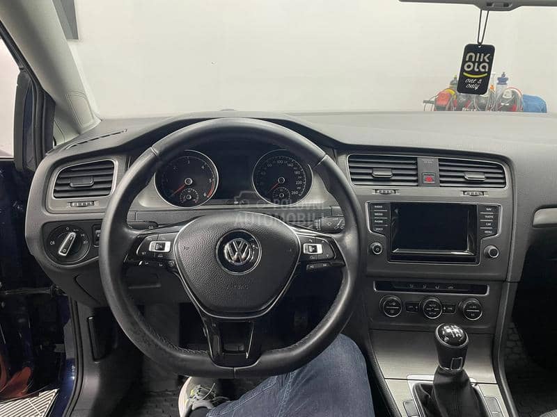 Volkswagen Golf 7 1.6TDI Bluemotion