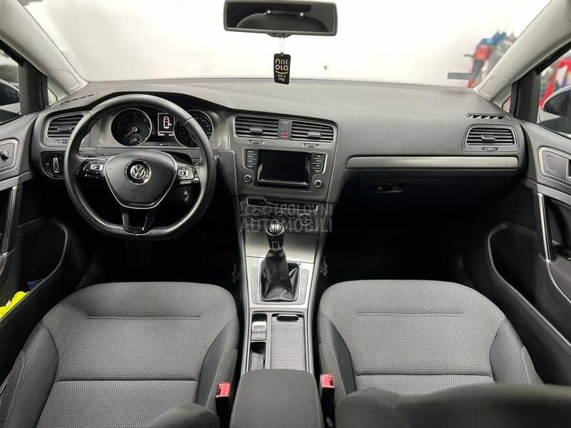 Volkswagen Golf 7 1.6TDI Bluemotion