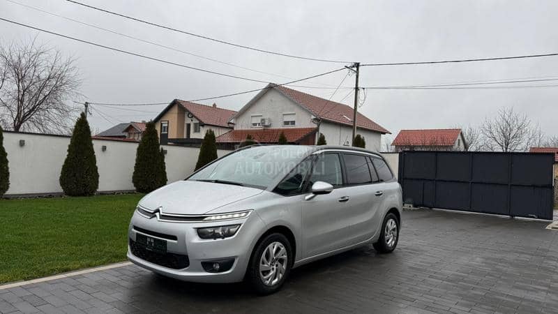 Citroen C4 Grand Picasso virtual F1 pano