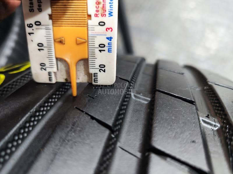 Nokian 235/60 R18 Letnja