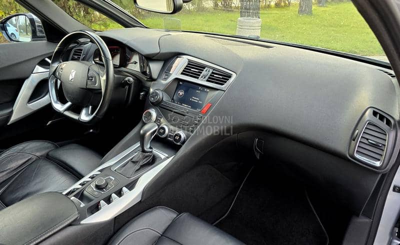 Citroen DS5 2.0hdi/EXCLUSIVE/CH