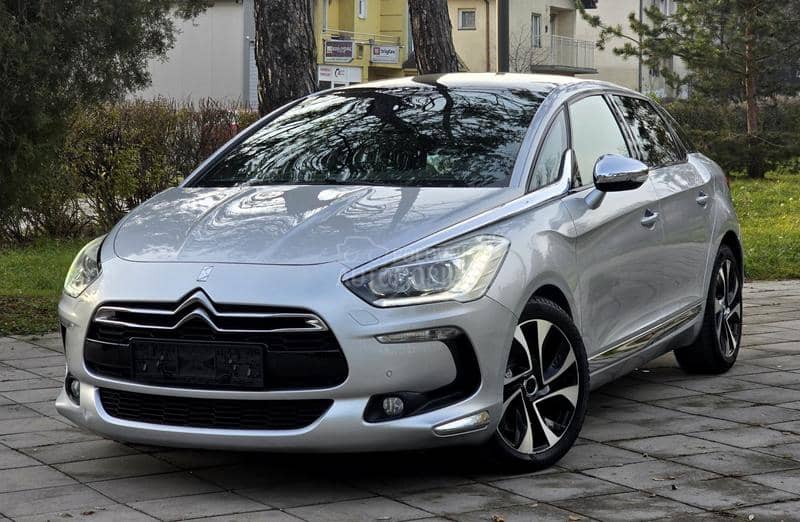 Citroen DS5 2.0hdi/EXCLUSIVE/CH