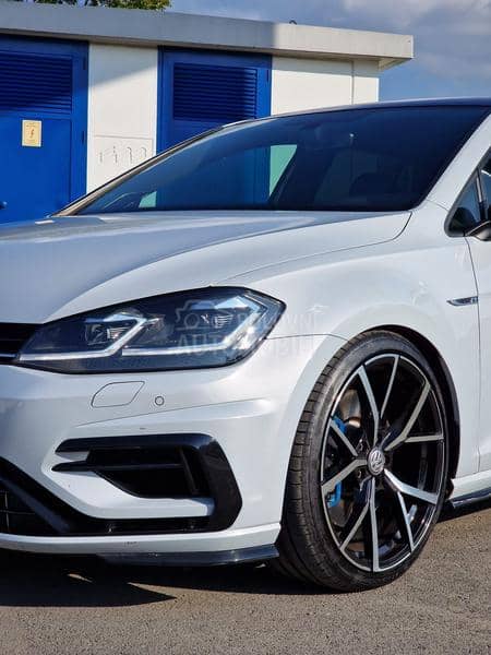 Volkswagen Golf 7 R