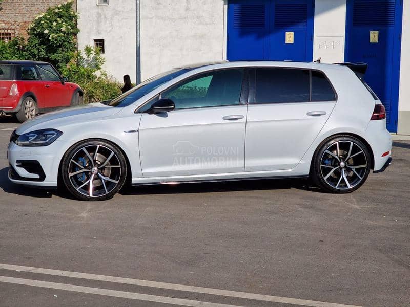 Volkswagen Golf 7 R