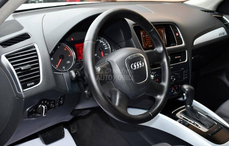 Audi Q5 2.0TDI/S-TRONIC /N0V