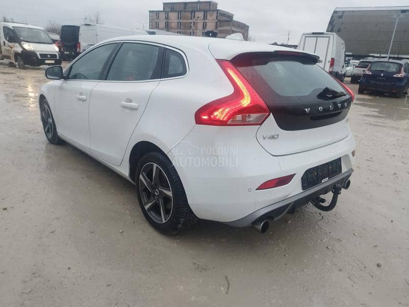 Volvo V40 2.0 R-Design